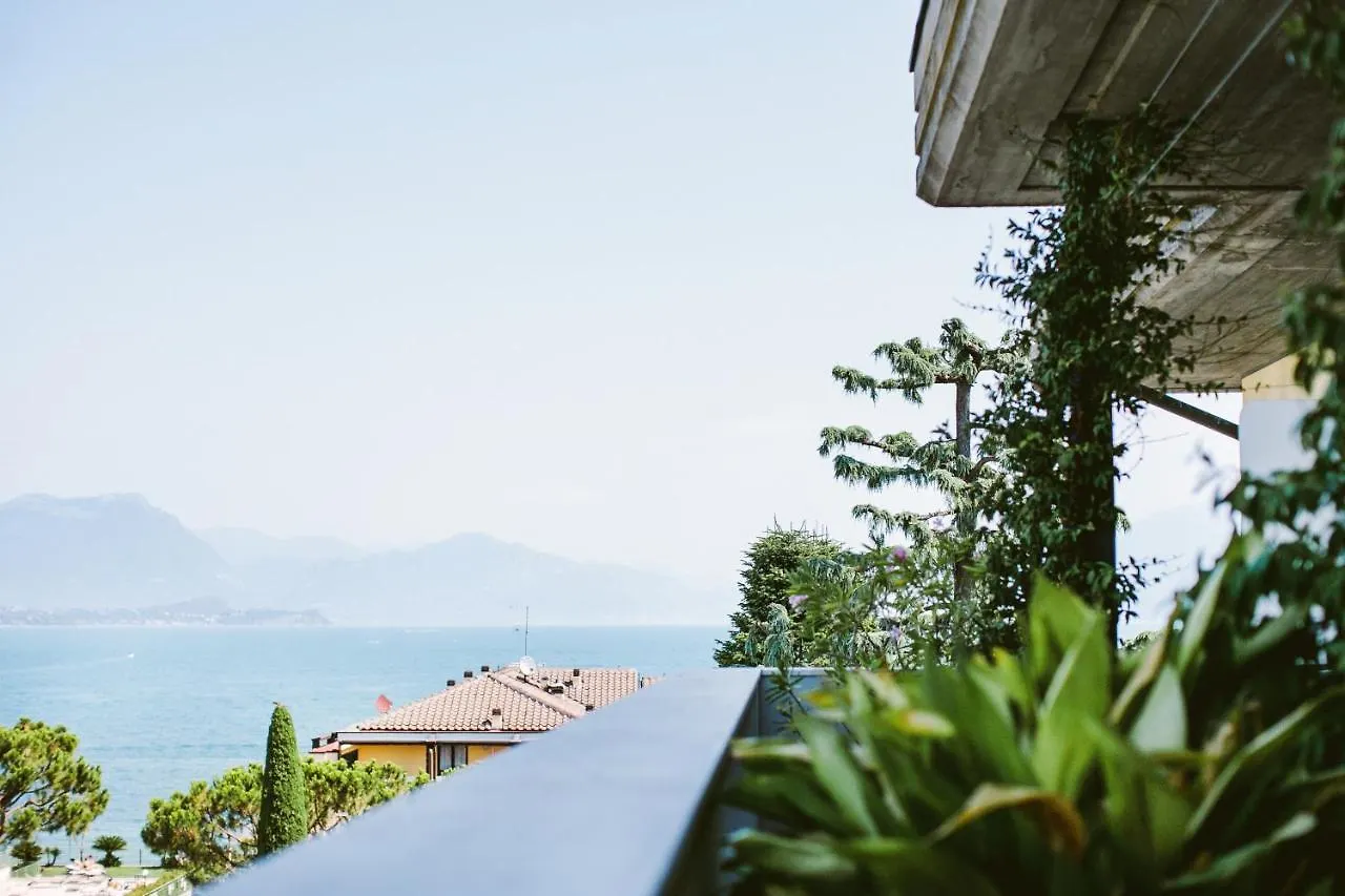 Hotel Piccola Vela Desenzano del Garda 4*,