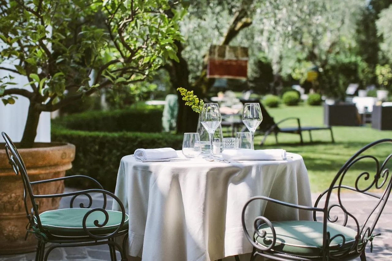 Hotel Piccola Vela Desenzano del Garda 4*,  Italy