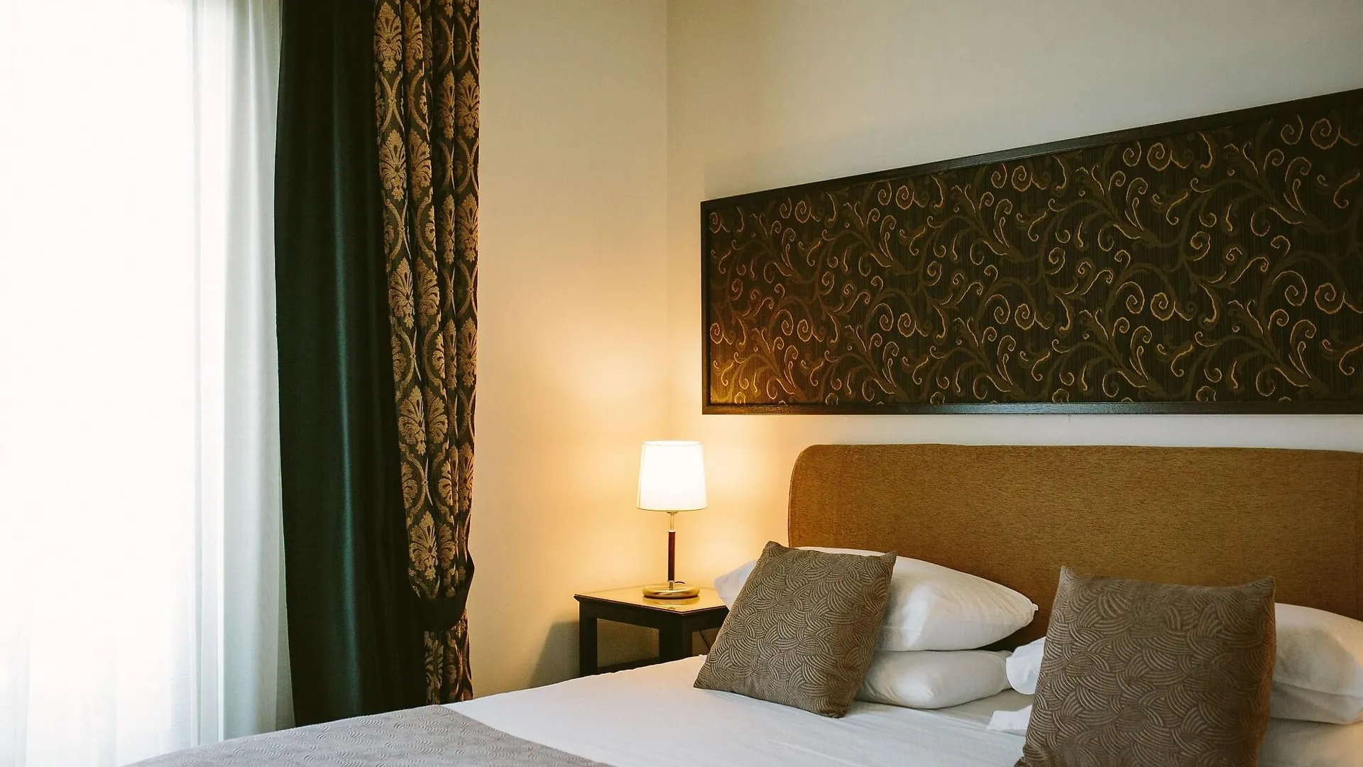 דסנזאנו דל גארדה Hotel Piccola Vela 4*, דסנזאנו דל גארדה איטליה